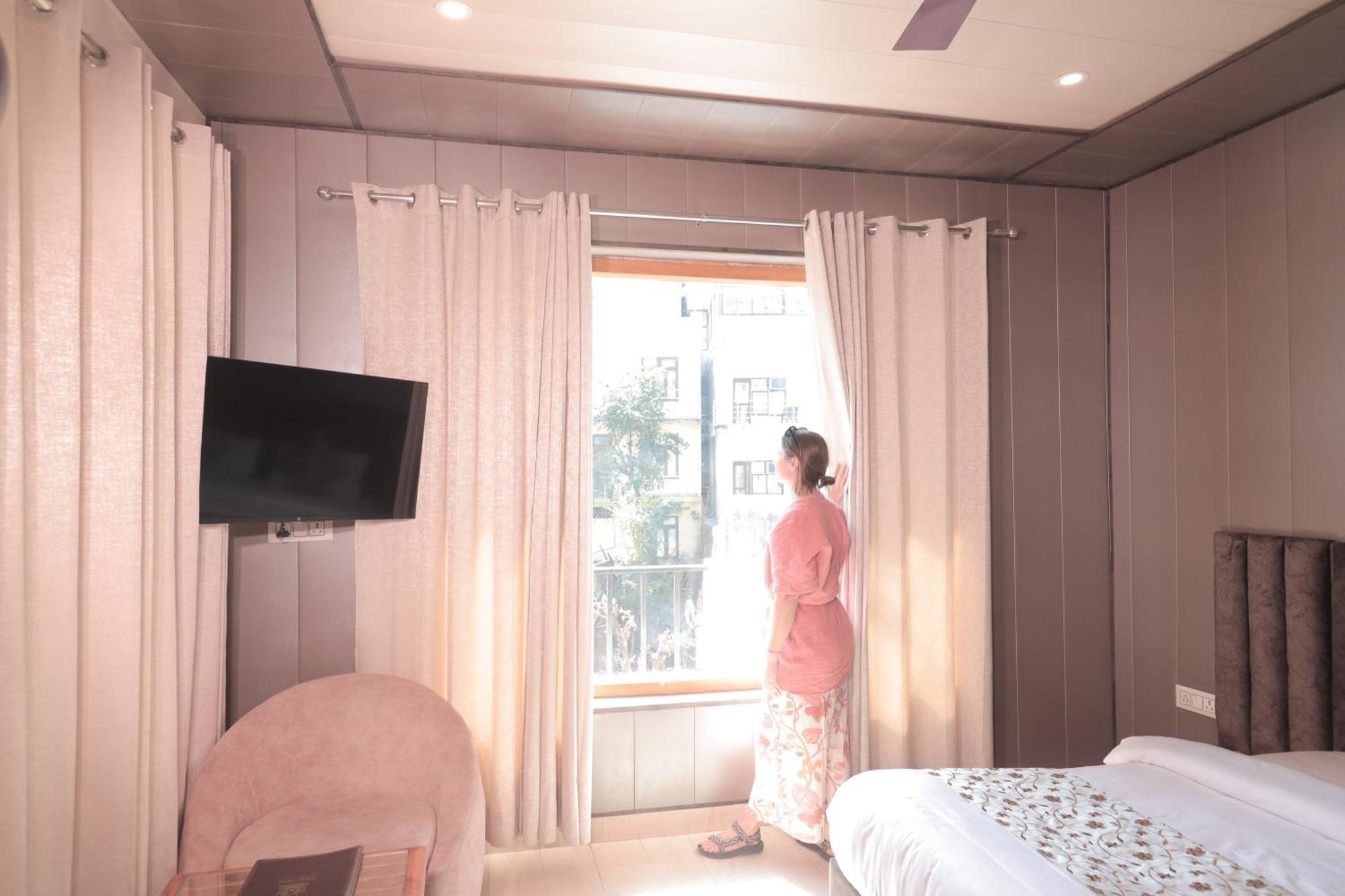 Yogved Hospitality & Resort Rishīkesh 외부 사진