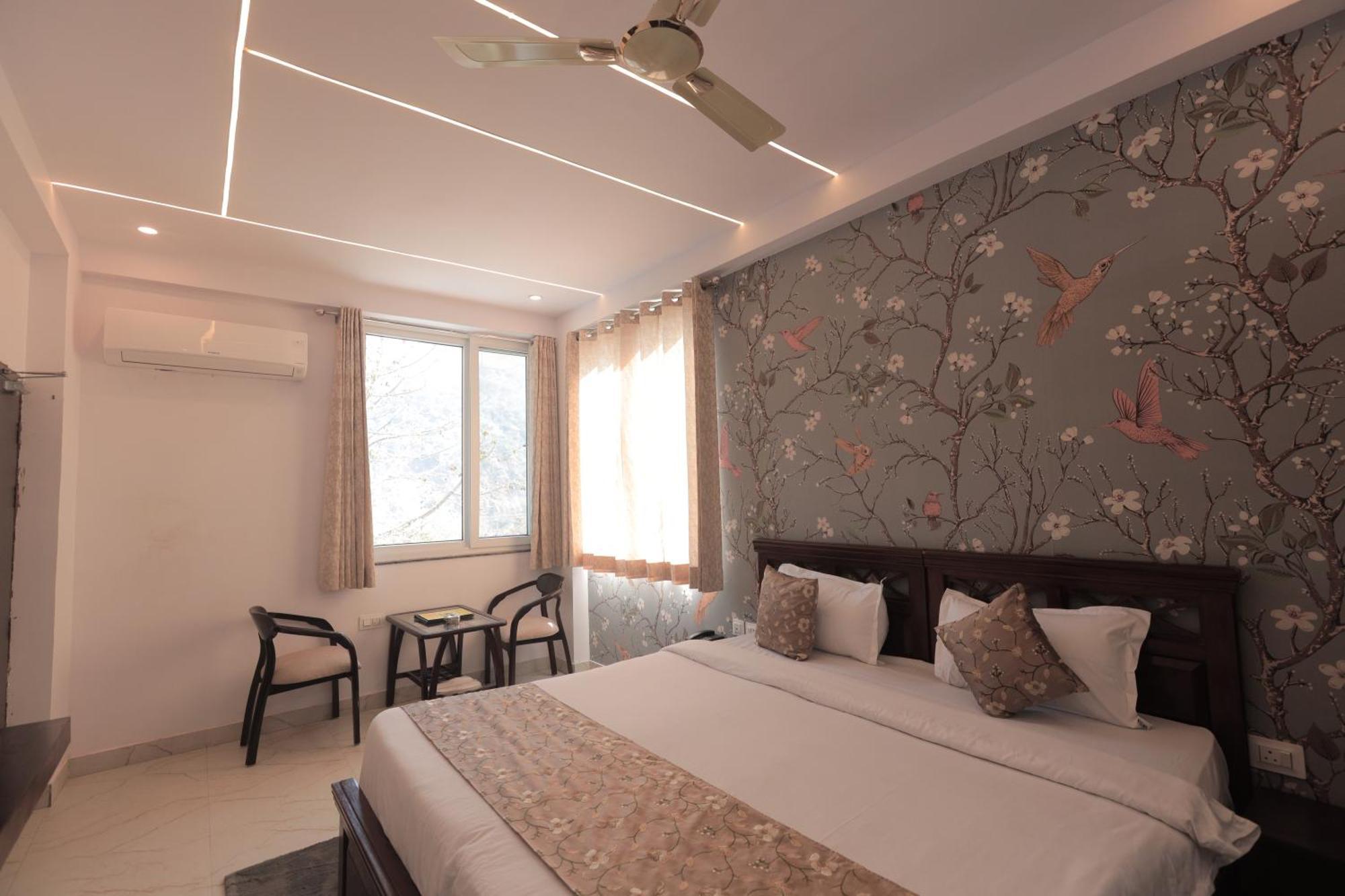 Yogved Hospitality & Resort Rishīkesh 외부 사진